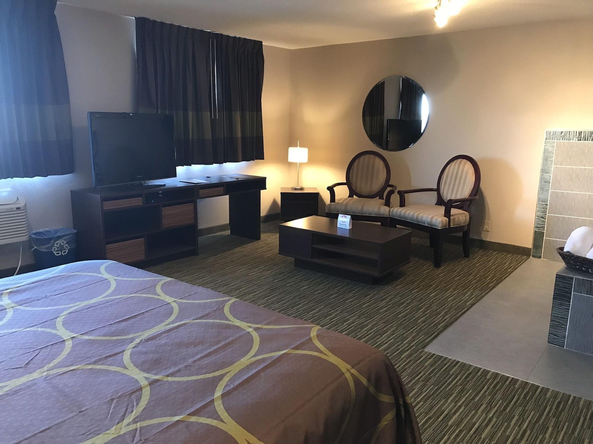 Super 8 By Wyndham Hotel