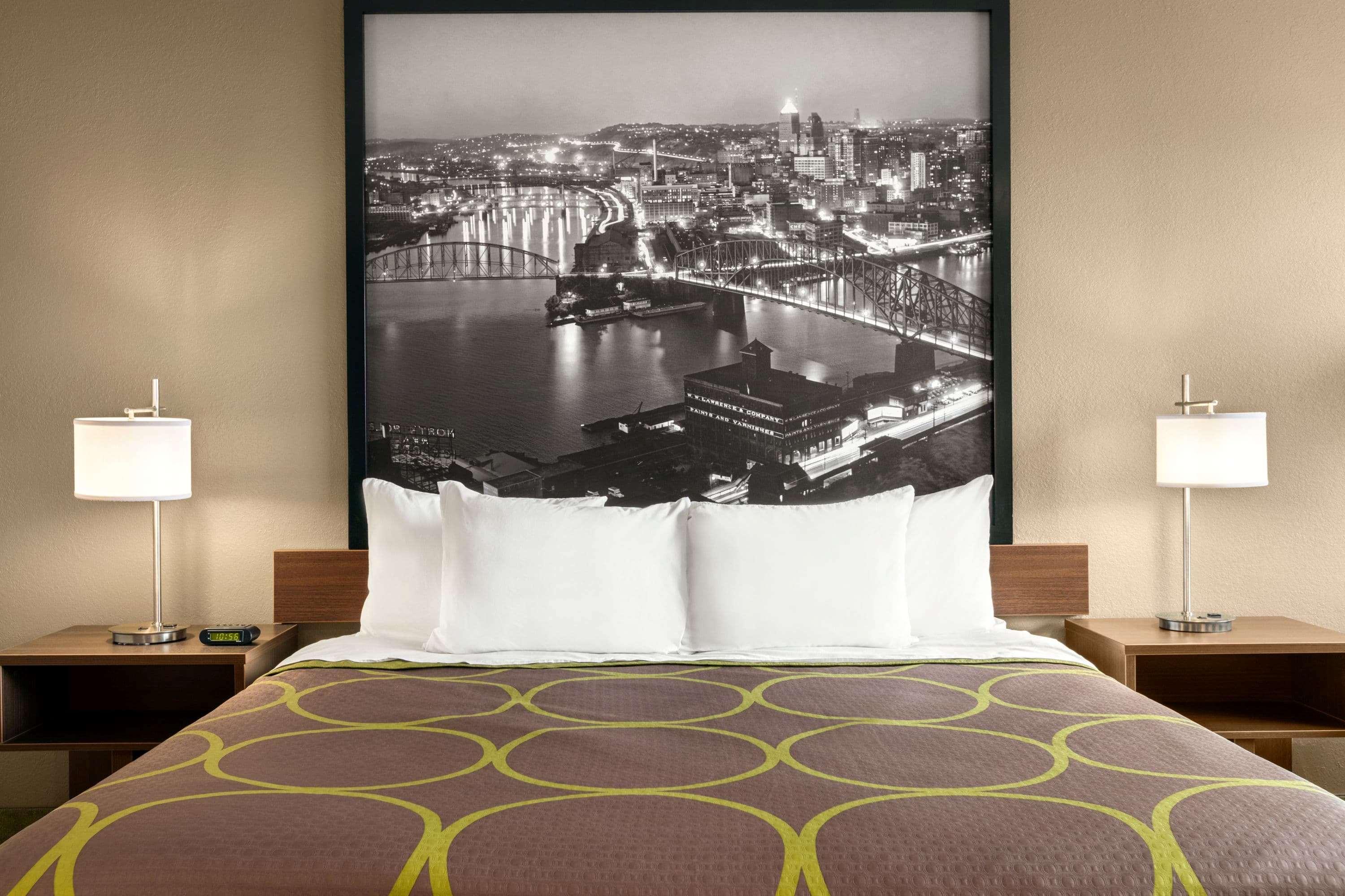 Super 8 By Wyndham Hotel 2*