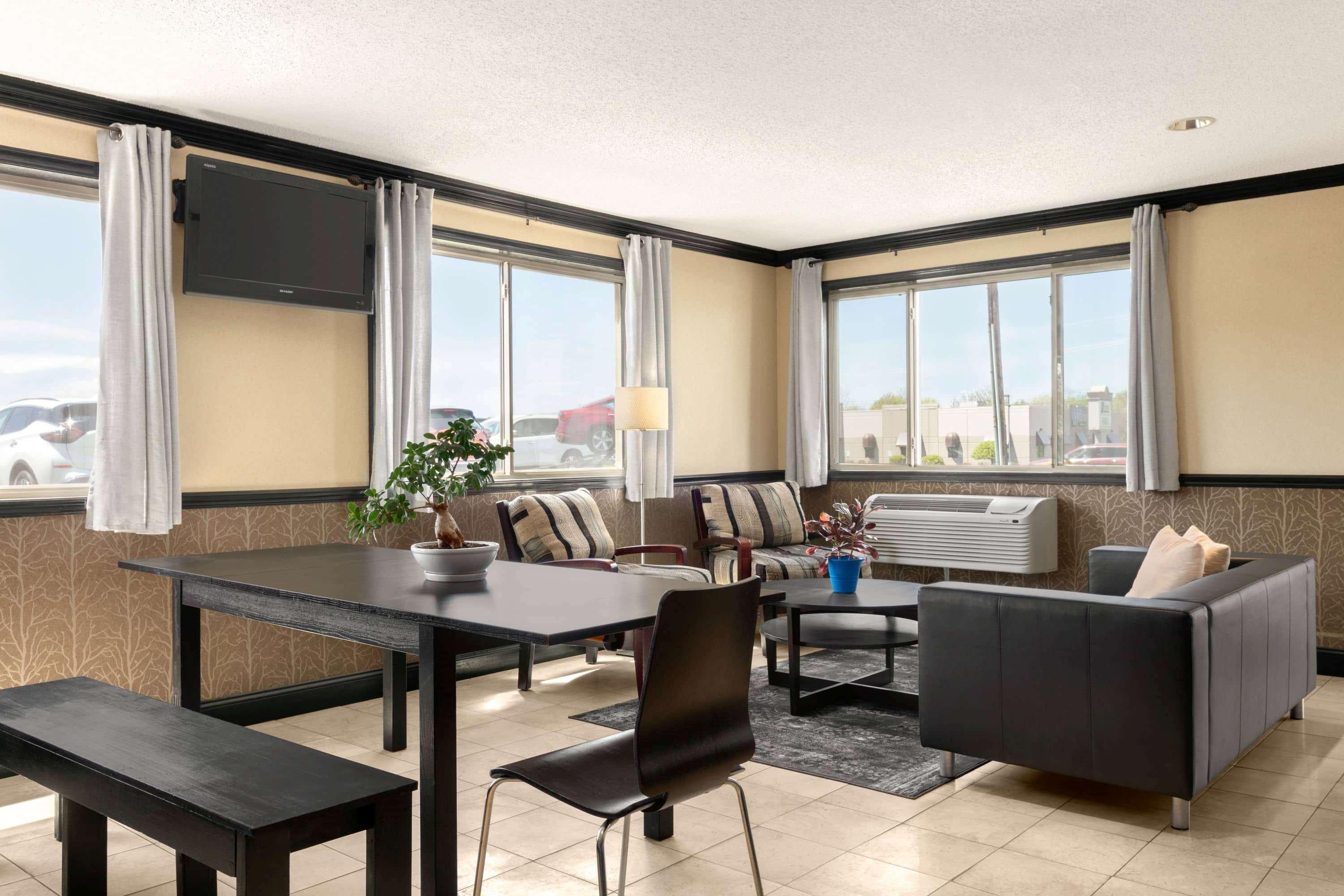 Super 8 By Wyndham 2*