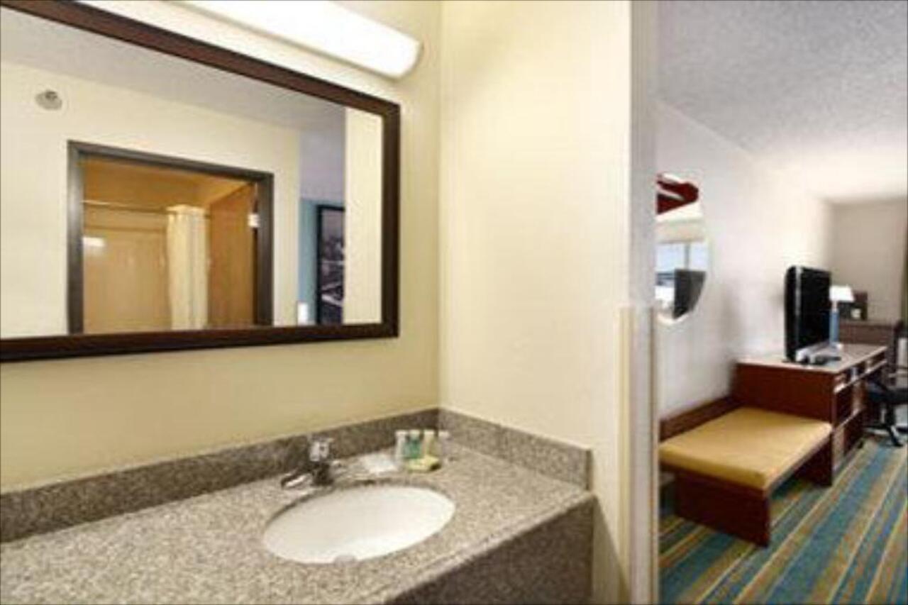 Super 8 By Wyndham